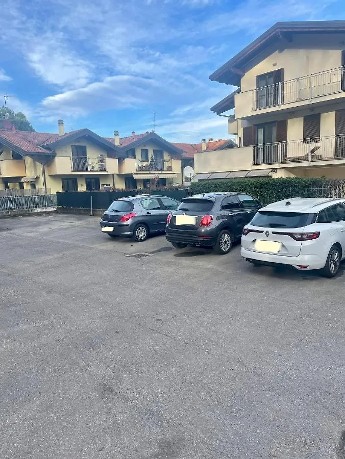 Apartamento 10' From Malpensa Shuttle, Netflix & Wi-Fi Casorate Sempione