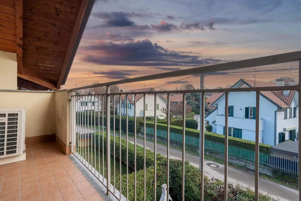 Apartamento 10' From Malpensa Shuttle, Netflix & Wi-Fi Casorate Sempione